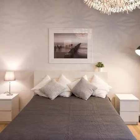 Pulse Lu With Parking, & Pier 600m Apartmán *